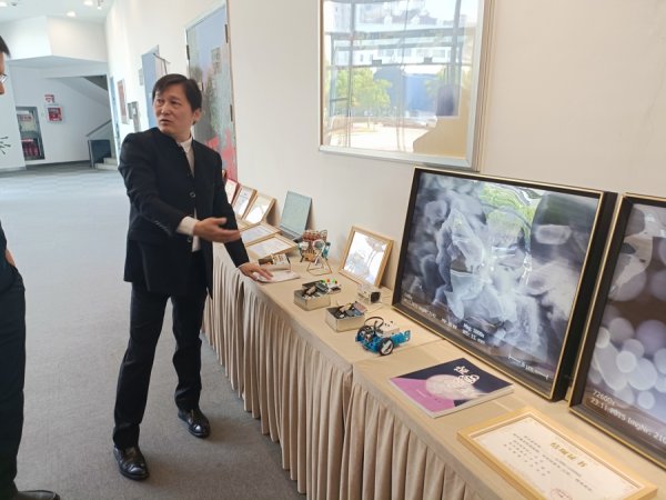 正规股票配资公司 上海工匠学院首届学历班今天毕业，新一期招生启动